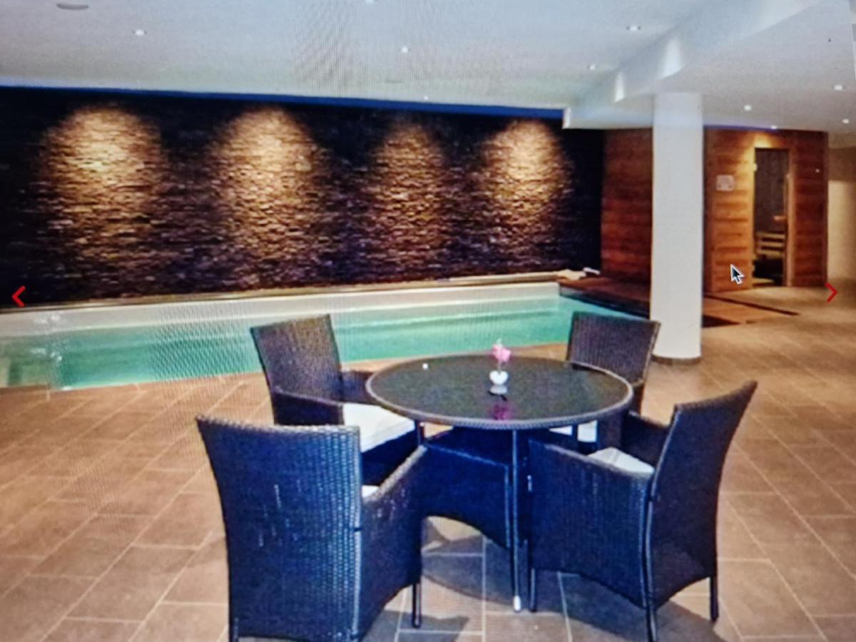 Superbe Appartement Champex-Lac Avec Piscine Et Sauna Bagian luar foto